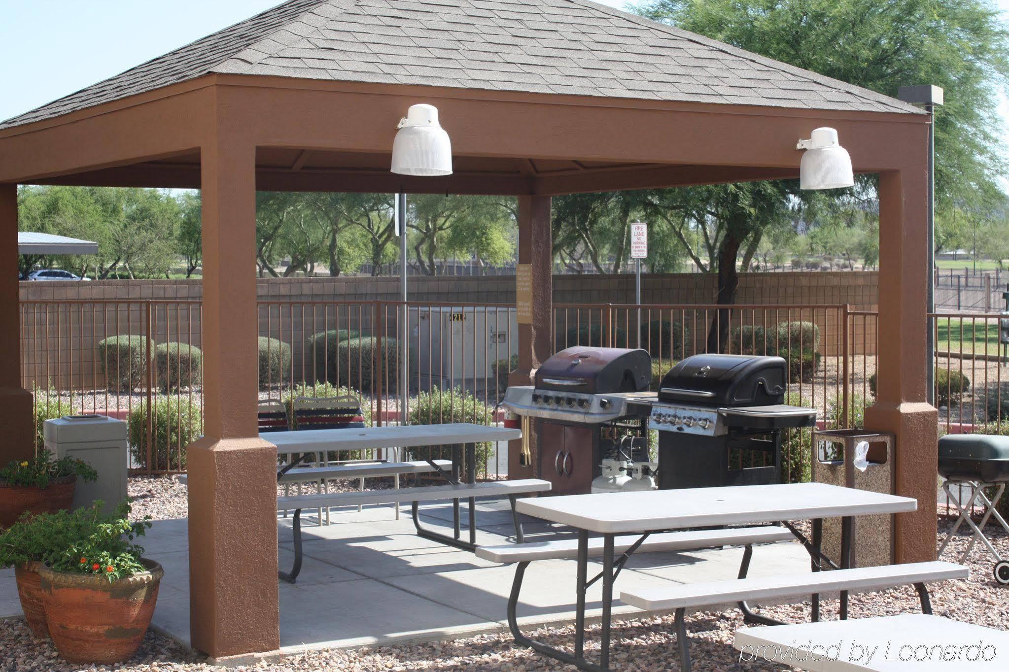 Sonesta Simply Suites Phoenix Glendale Bagian luar foto
