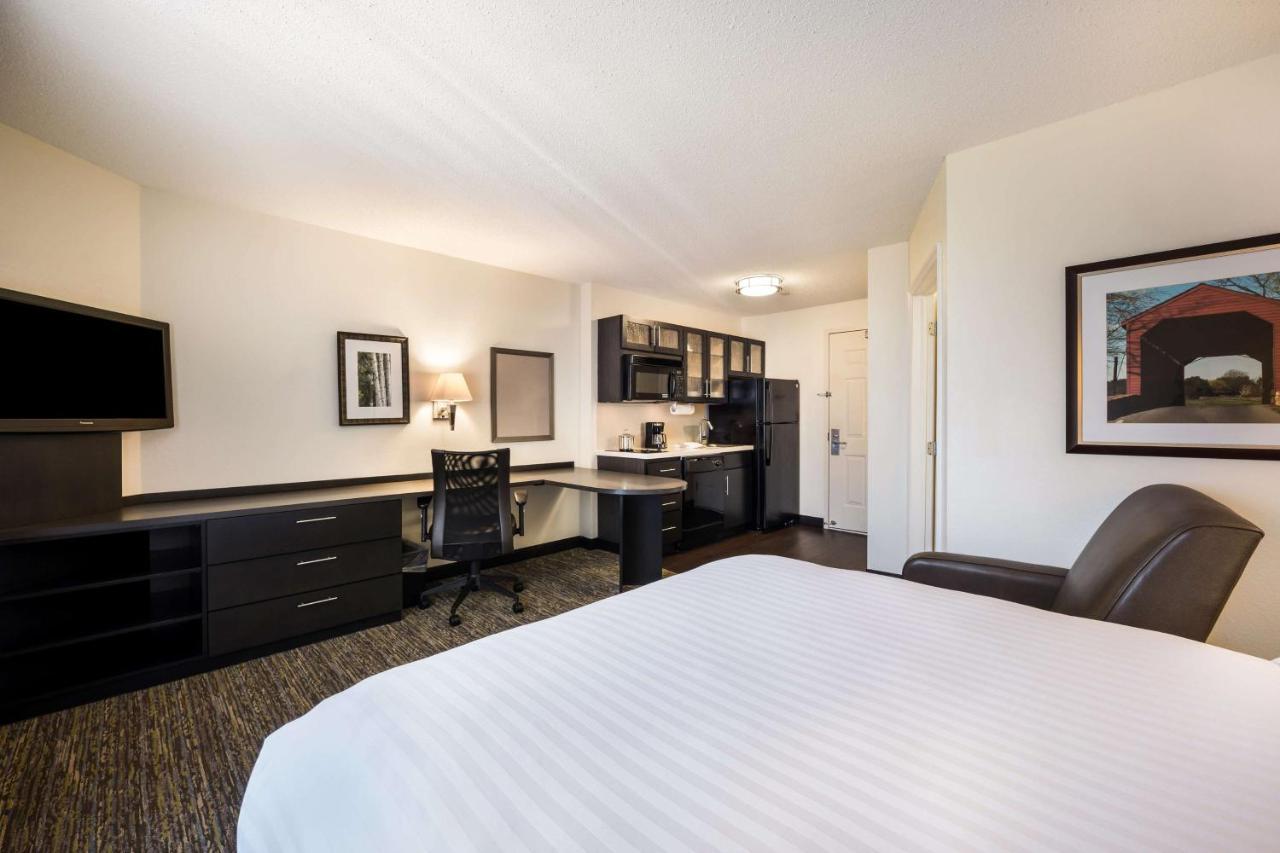 Sonesta Simply Suites Phoenix Glendale Bagian luar foto