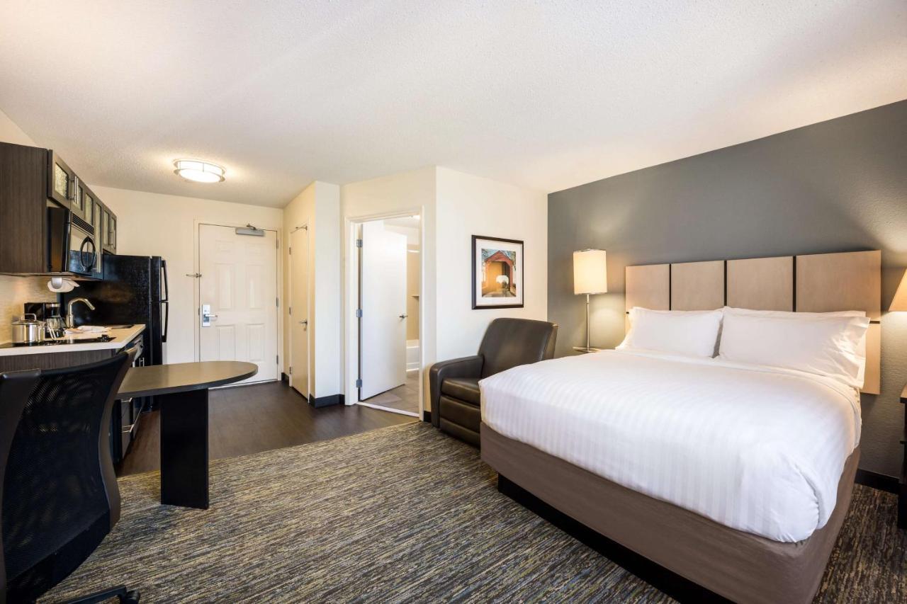 Sonesta Simply Suites Phoenix Glendale Bagian luar foto