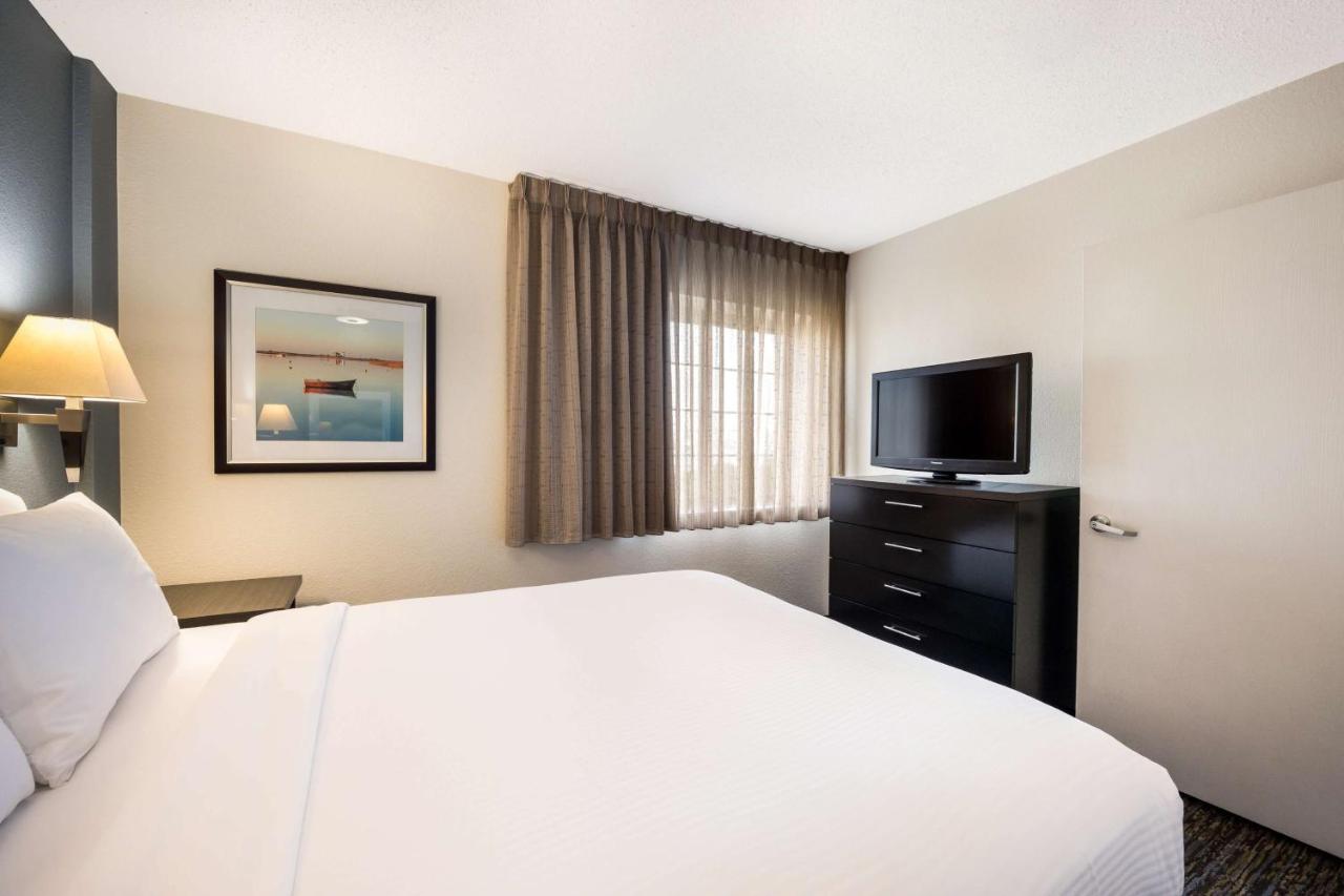 Sonesta Simply Suites Phoenix Glendale Bagian luar foto