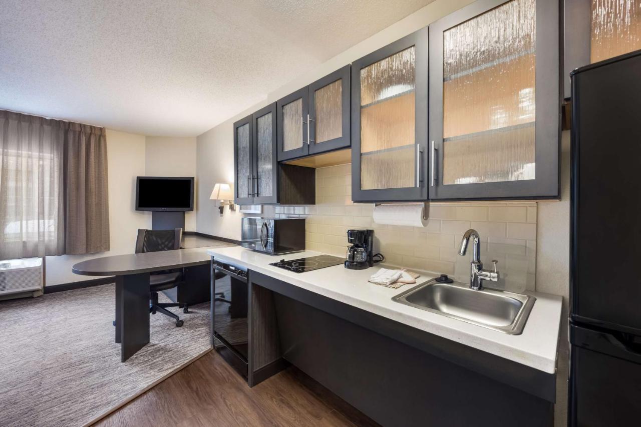 Sonesta Simply Suites Phoenix Glendale Bagian luar foto