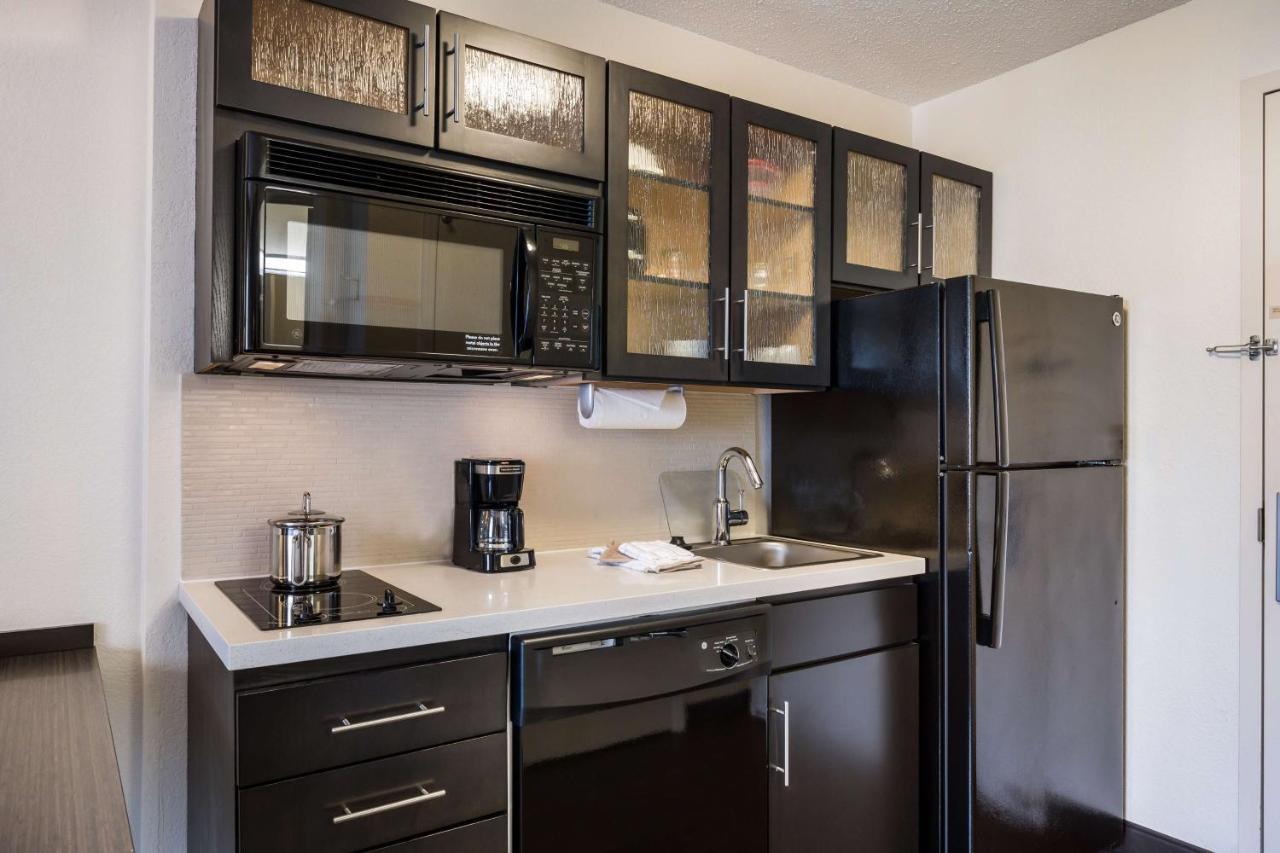 Sonesta Simply Suites Phoenix Glendale Bagian luar foto